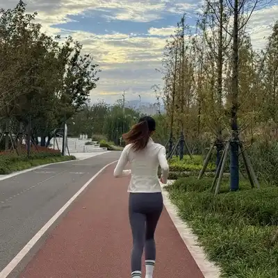 刘致